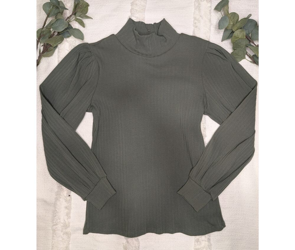 Zahara Tabitha Ribbed Turtleneck in Olive